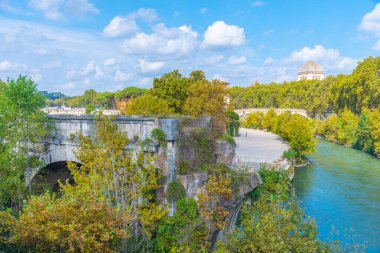 Pons Aemilius İtalya 'nın başkenti Roma' da eski bir köprü.