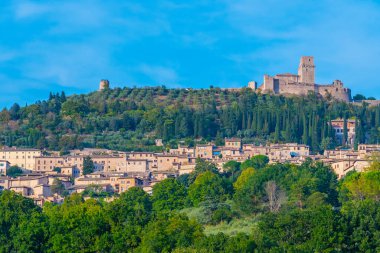 İtalya 'nın Assisi kentindeki eski şehir manzarası.