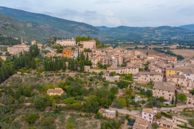 İtalyan kasabasının hava manzarası Büyülü.