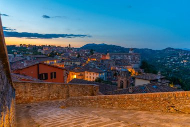 Porta Sole, İtalya 'dan Perugia' nın gün batımı manzarası.