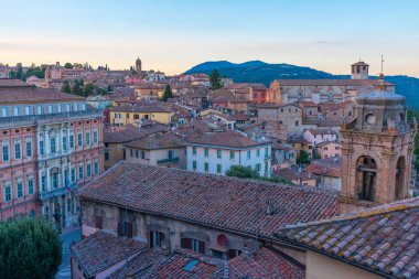 Porta Sole, İtalya 'dan Perugia' nın gün batımı manzarası.