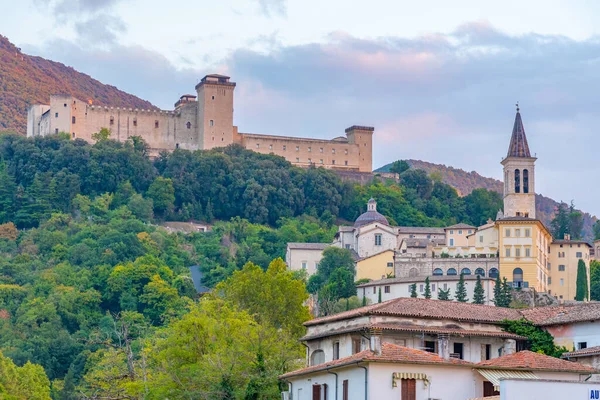 Средневековый Замок Видом Город Сполето Италии — стоковое фото