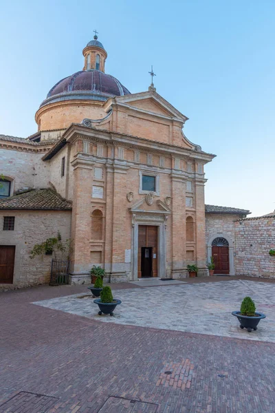 Assisi, İtalya 'da Sığınak Chiesa Nuova.