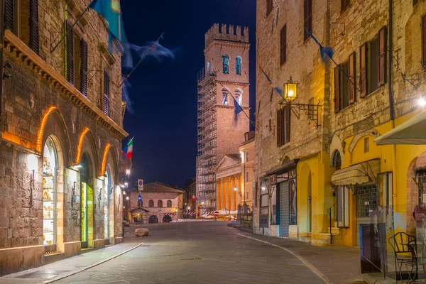 Street Leading Torre Del Popolo Old Town Assisi Italy — Stock Photo, Image