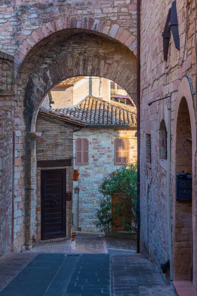 Strada Stretta Nel Centro Storico Assisi Italia — Foto Stock