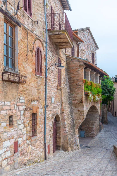 Narrow Street Old Town Spello Italy — стоковое фото