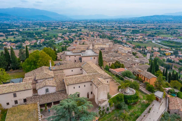 İtalyan kasabasının hava manzarası Büyülü.
