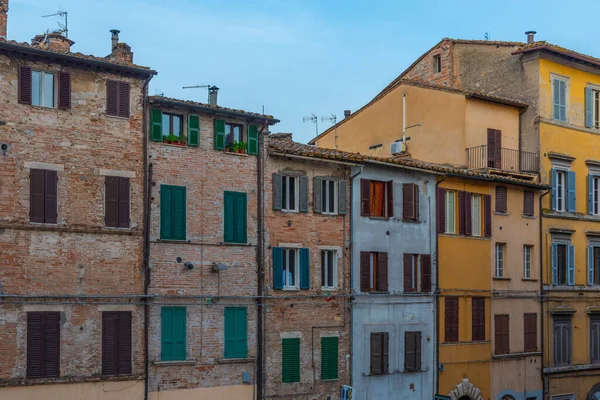 Perugia Talya Daki Eski Evlerin Renkli Cepheleri — Stok fotoğraf