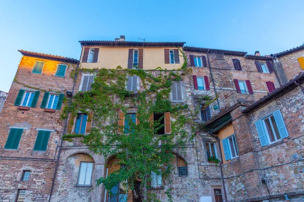 Coucher Soleil Sur Les Façades Colorées Vieilles Maisons Pérouse Italie — Photo