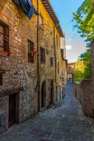 Narrow Street Old Town Gubbio Italy — Stock Photo, Image