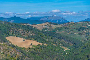 Gubbio, İtalya yakınlarındaki Umbria 'nın dağlık manzarası.