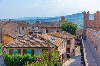 İtalya 'daki Gradara kalesinin tahkimatı.