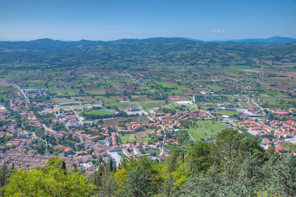 İtalya, Gubbio 'daki Sant' Ubaldo Bazilikası.
