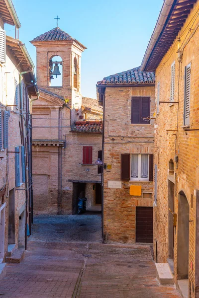 Narrow Street Old Town Urbino Italy — Stock Photo, Image