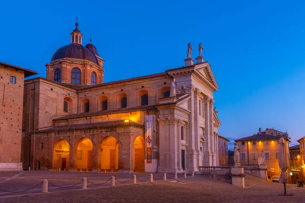 Vista Del Amanecer Catedral Santa Maria Assunta Ciudad Italiana Urbino — Foto de Stock