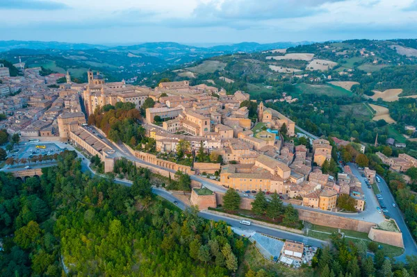 Tramonto Sulla Città Italiana Urbino — Foto Stock