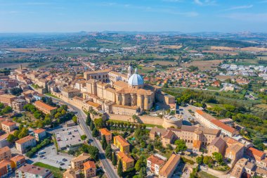 İtalya 'daki Loreto Kutsal Evi' nin havadan görünüşü..