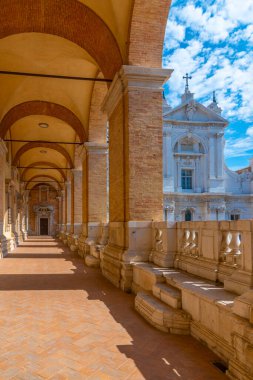 İtalya 'daki Loreto Kutsal Evi' nin Mabedi 'nde atari salonu..