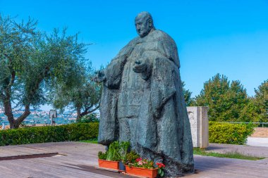 İtalya Loreto 'da 13. Giovanni Heykeli.