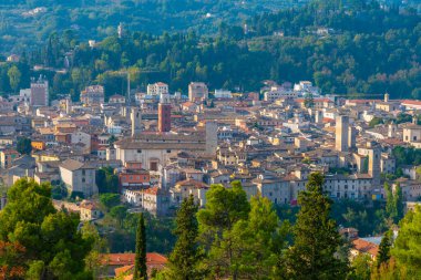 İtalyan şehri Ascoli Piceno 'nun hava manzarası.