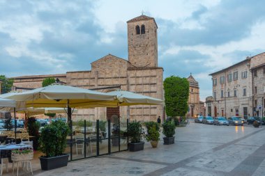 İtalya, Ascoli Piceno 'daki Saint Vincenzo ve Anastasio Kilisesi.