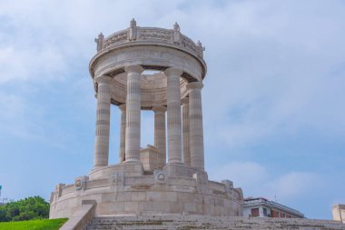 İtalyan kenti Ancona 'da savaş anıtı.
