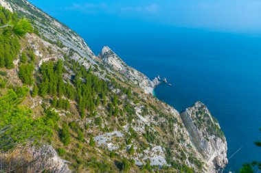 İtalya 'daki Monte Conero parkının doğal manzarası.