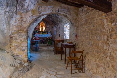 Frasassi, İtalya, 27 Eylül 2021: İtalya 'daki Tempio del Valadier Kilisesi.