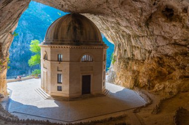 İtalya 'daki Tempio del Valadier Kilisesi.