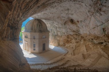 İtalya 'daki Tempio del Valadier Kilisesi.