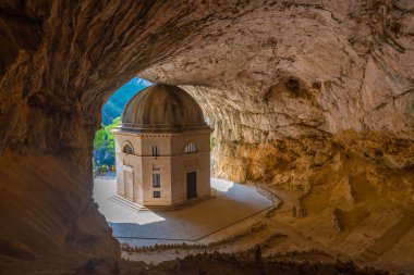 İtalya 'daki Tempio del Valadier Kilisesi.