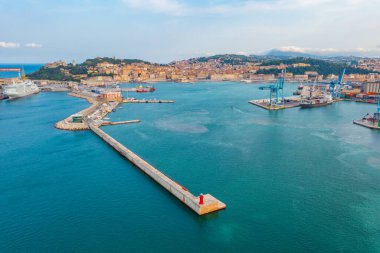 İtalya 'nın Ancona limanının Panorama manzarası.