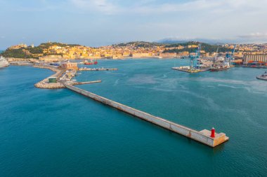 İtalya 'nın Ancona limanının Panorama manzarası.