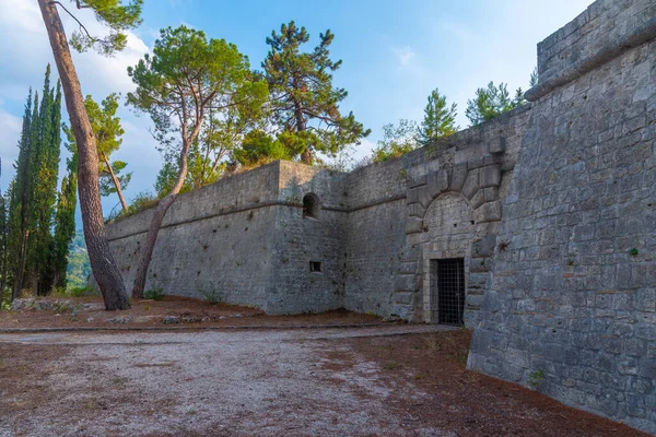İtalyan şehri Ascoli Piceno 'da Fortezza Pia.