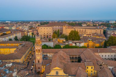 İtalya, Parma 'daki Palazzo della Pilotta' da gün doğumu.