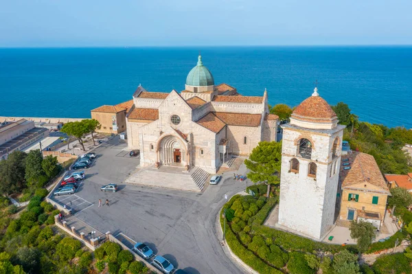 İtalyan kenti Ancona 'daki San Ciriaco Katedrali.