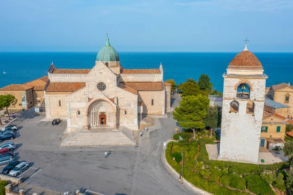 İtalyan kenti Ancona 'daki San Ciriaco Katedrali.