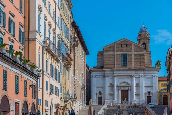 Ancona Talya Piazza Del Plebiscito Nun Arkasındaki Aziz Domenico Kilisesi — Stok fotoğraf