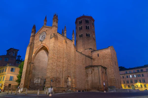 Alba Sulla Basilica Sant Antonino Piacenza — Foto Stock