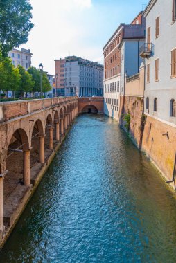 İtalyan kasabası Mantua 'daki eski balık pazarı.