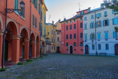 İtalyan kenti Modena 'daki tarihi bina.