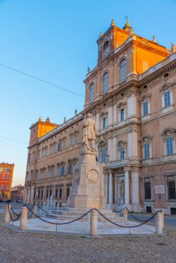 İtalyan kenti Modena 'daki Palazzo Ducale Sarayı.
