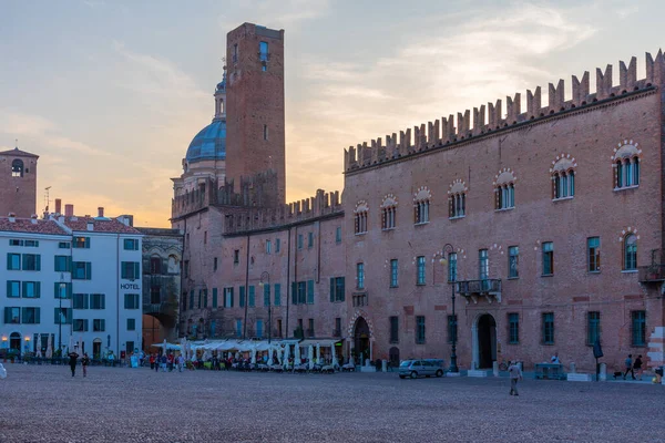 Piazza Sordello Στην Ιταλική Πόλη Mantua — Φωτογραφία Αρχείου