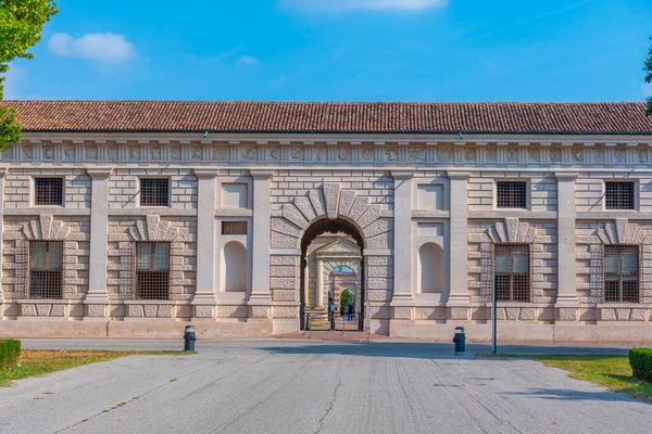 İtalyan şehri Mantua 'daki Palazzo Te.