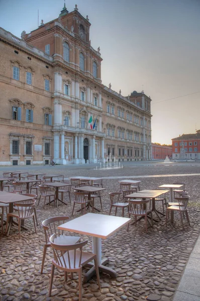 İtalyan kenti Modena 'daki Palazzo Ducale Sarayı.