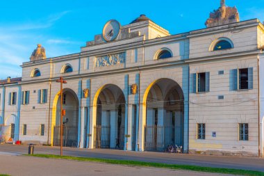 Modena, İtalya 'da Marco Biagi Üniversitesi Ekonomi Bölümü.