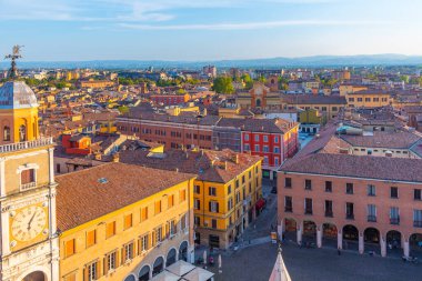 İtalyan kenti Modena 'daki Palazzo Comunale' in hava manzarası.