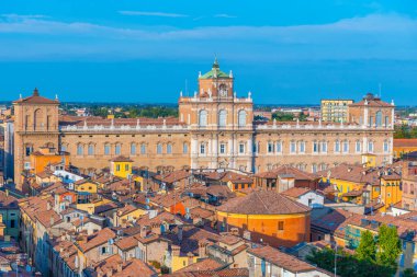 İtalyan kenti Modena 'daki Palazzo Ducale' nin hava manzarası.