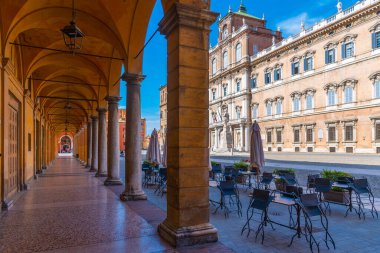 Palazzo Ducale İtalyan kenti Modena 'daki bir atari salonundan izlendi..