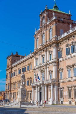 İtalyan kenti Modena 'daki Palazzo Ducale Sarayı.
